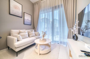 Special Deal Scenic 1BR Close to Burj Khalifa by Deluxe Holiday Homes